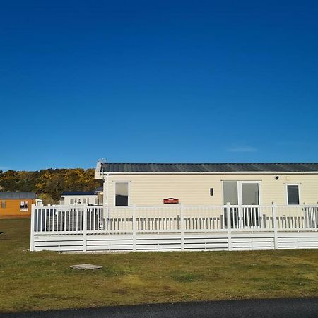 Helmsley Luxury Lodge Lossiemouth Exterior foto